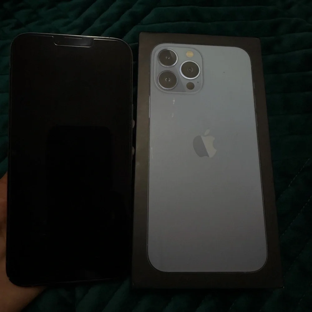 Apple iPhone 13 Pro - Sierra Blue